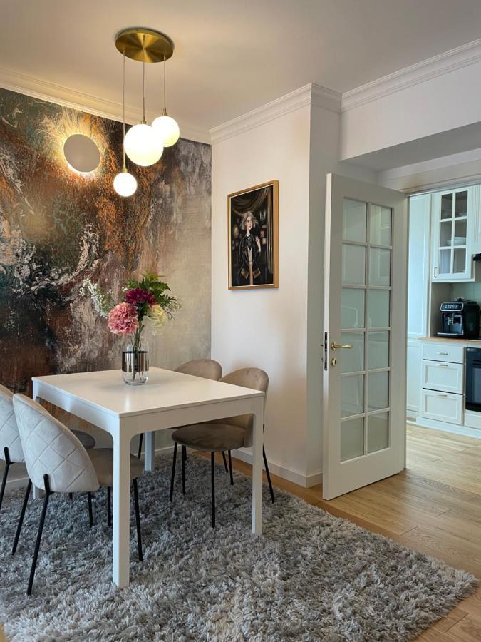 Premium Central Apartment Брашов Екстериор снимка